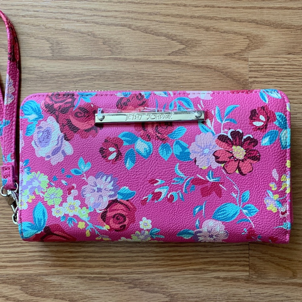 Betsy Johnson Pink Floral Wristlet Wallet Clutch NWOT